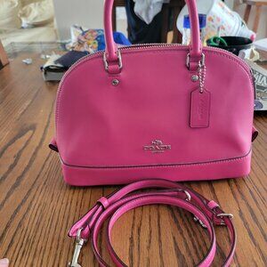 Coach Sierra in hot pink in leather - MINT condition